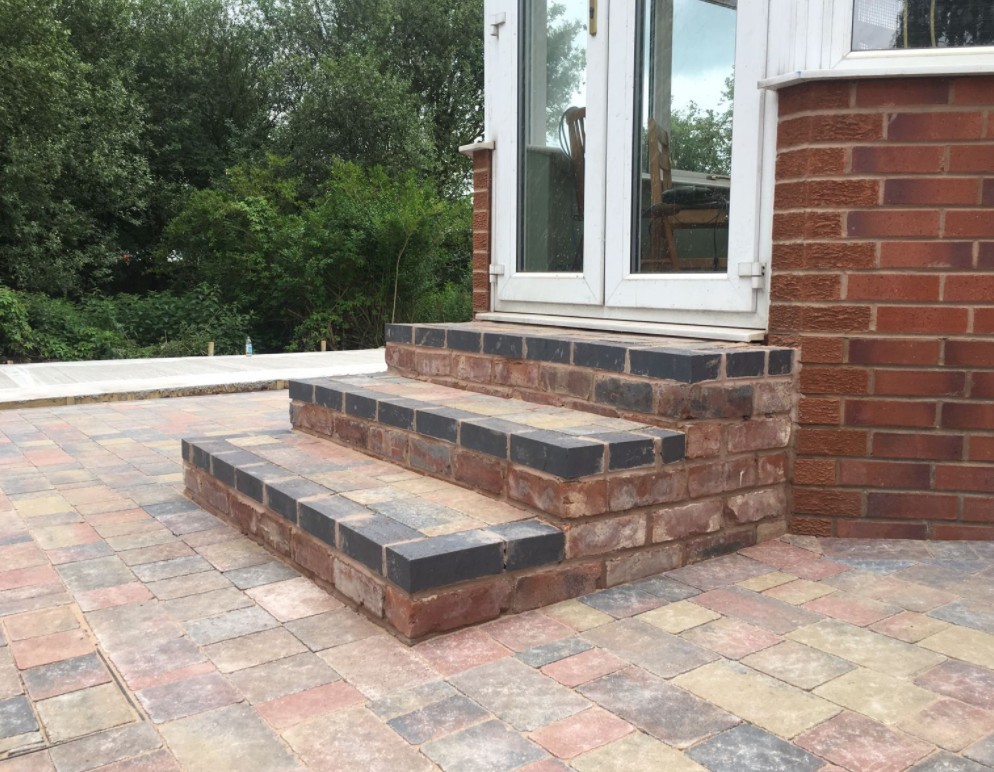 Main photo for Glidestone Paving & Landscaping