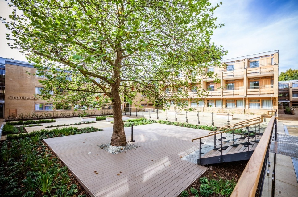Main photo for College Court Conference Centre & Hotel