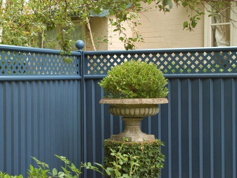 Colourfence South Bristol Fencing 0117 214 1201 Bristol