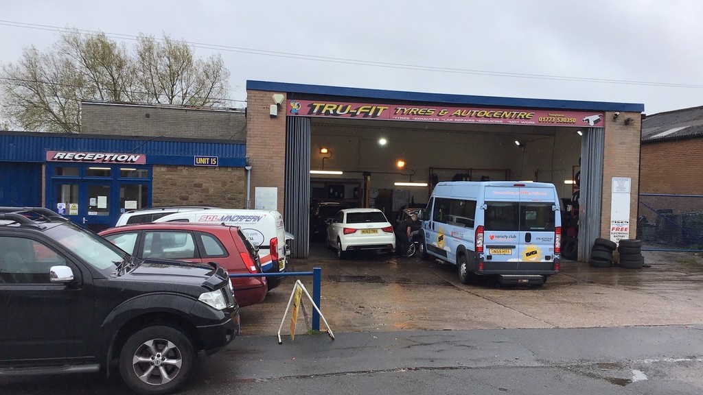 TRUFIT TYRE & AUTO CENTRE LTD, Tyre Dealers In Nottingham